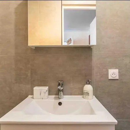Charming 1bdr 4p Flat - - Near Paris Apartamento Montreuil (Seine-Saint-Denis)